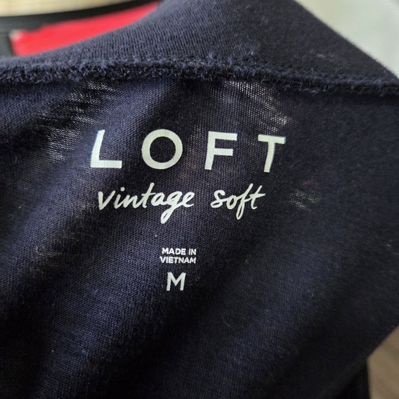 Loft Vintage Soft Navy Blue Off-Shoulder Top With Eyelet Sleeves Size MED - Picture 4 of 4